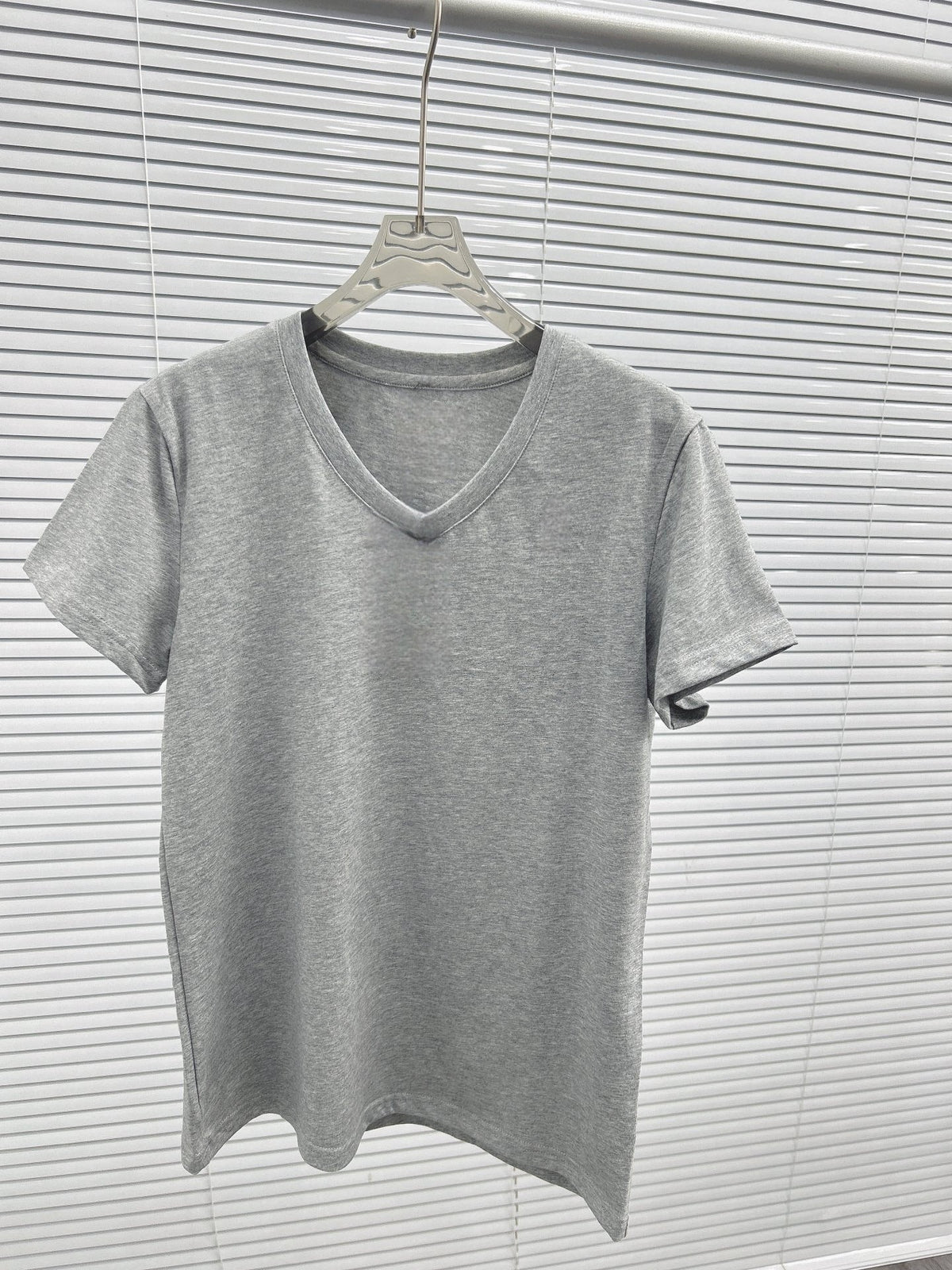 Women's new embroidered short-sleeved casual slim T-shirt